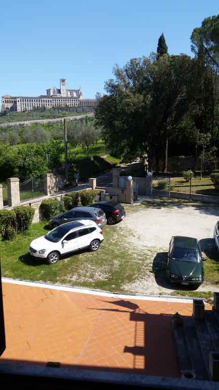 Assisi Garden Hotel Luaran gambar